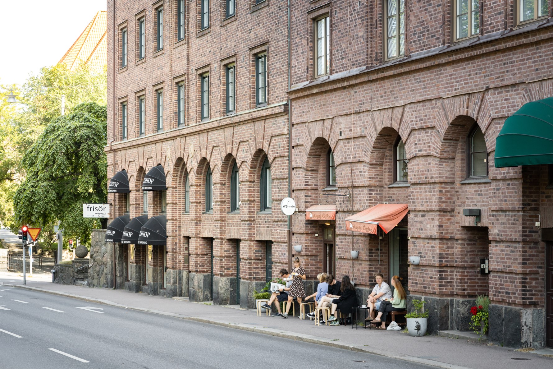 Populära espressobaren Mahogny